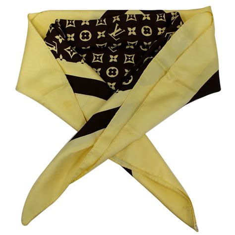 louis vuitton silk scarf monogram.